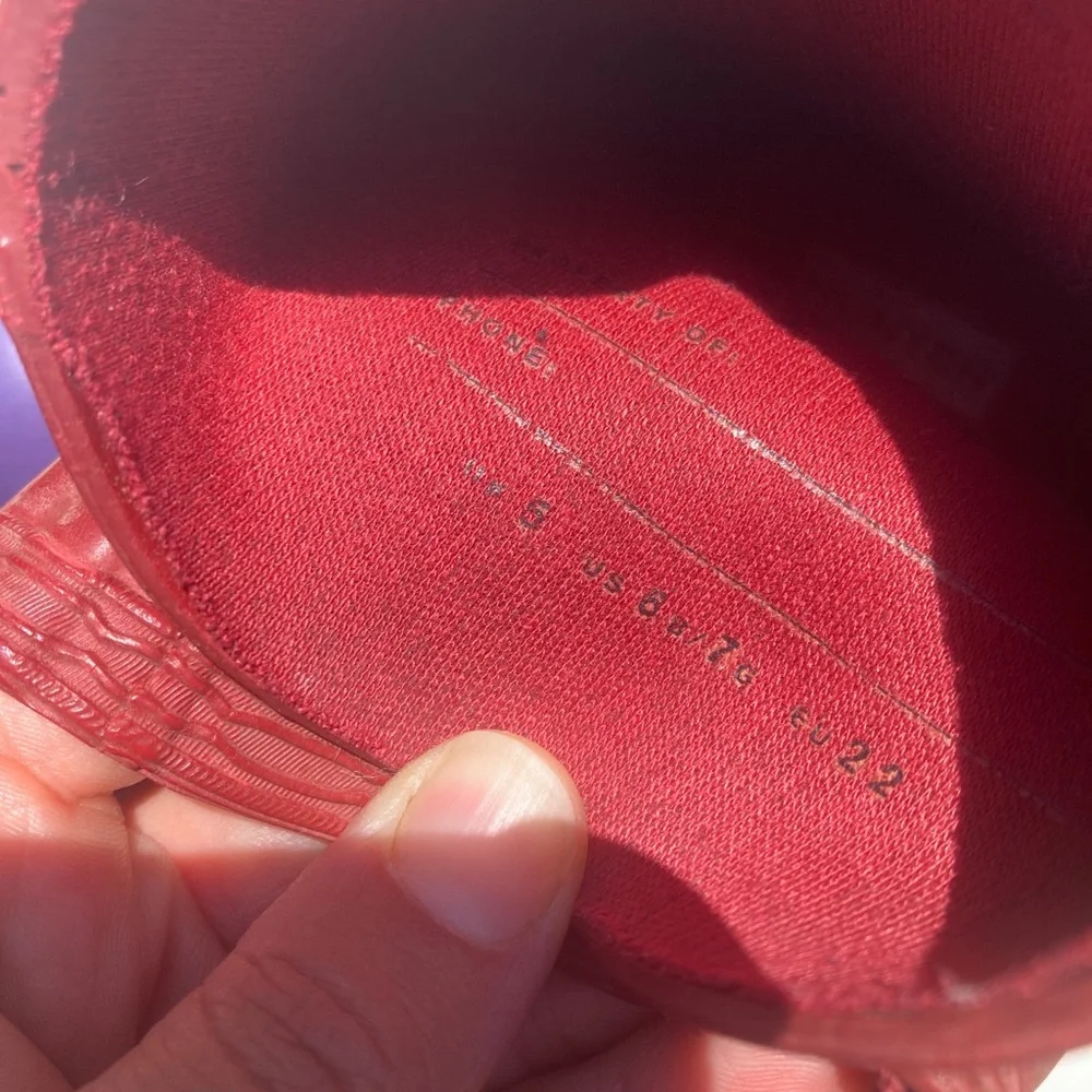 Hunter Red Rain Boots Matte Rubber Finish - Picture 6 of 6